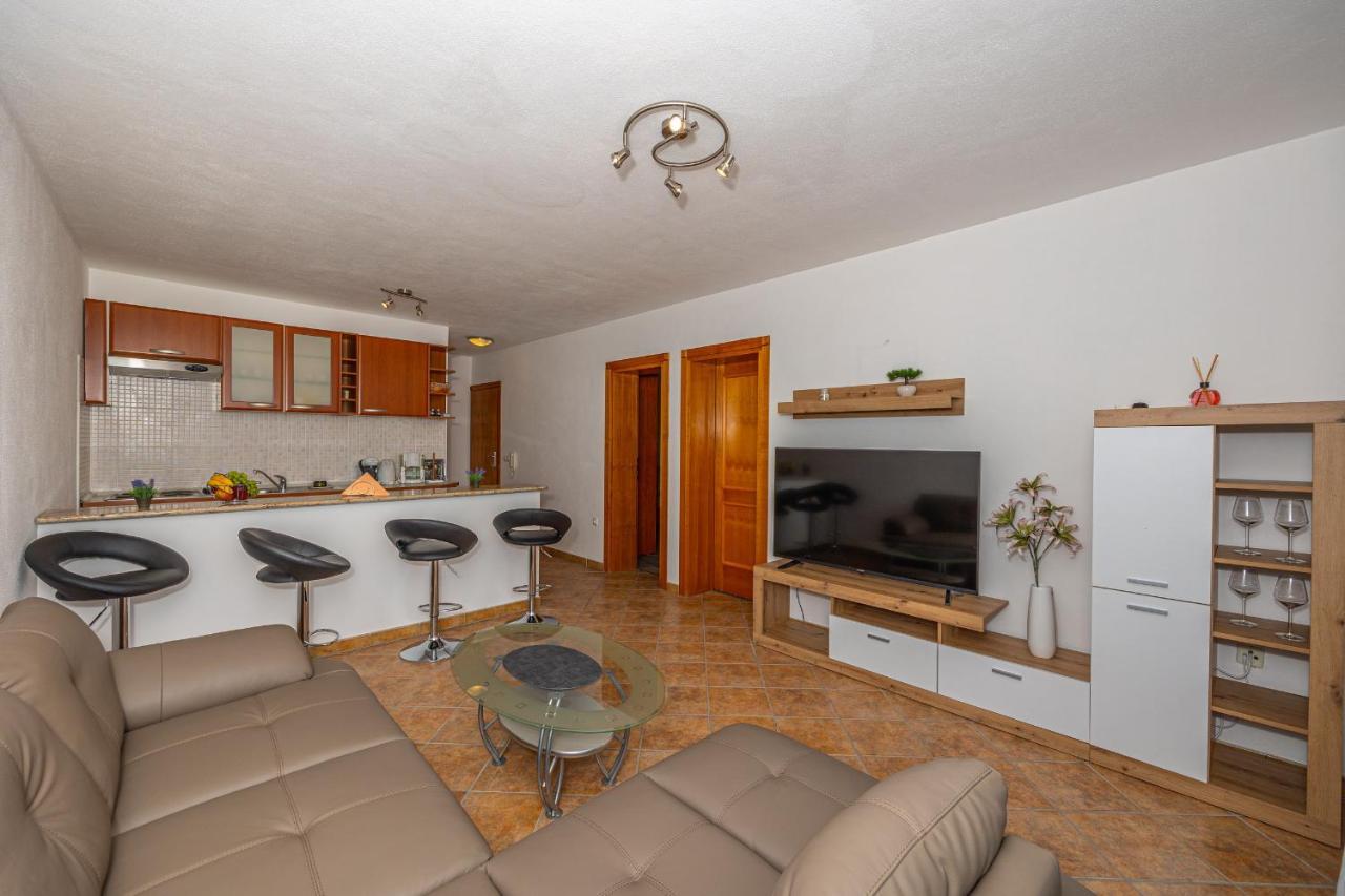 Apartments Lacic 2 Crikvenica Exterior foto